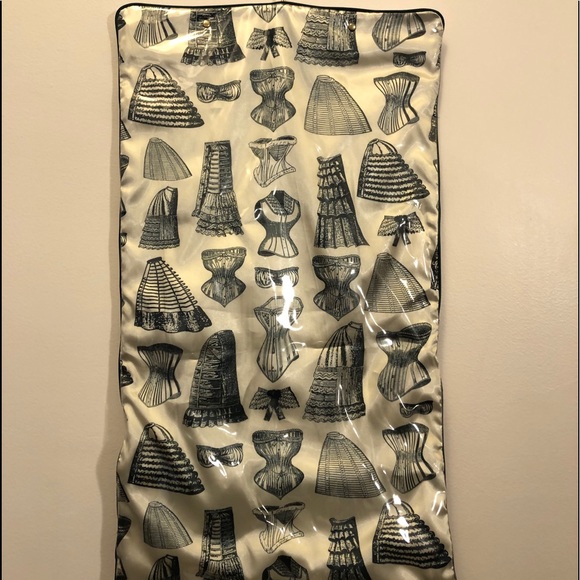 Hanging Accessory Organizer - Picture 7 of 12